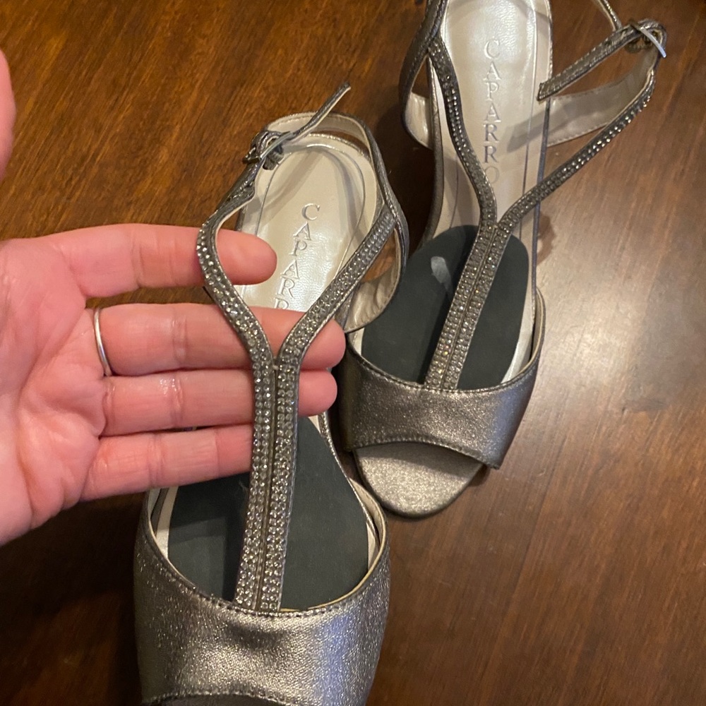 Matching dress shoes and purse for fancy occasion - Picture 6 of 9